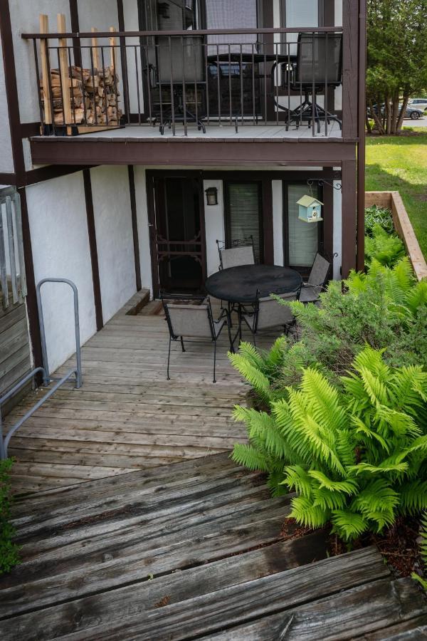 Апартаменты Escapade Pinoteau Tremblant Getaway Мон-Трамблан Экстерьер фото